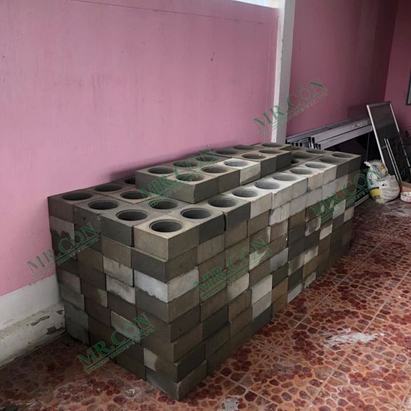 อิฐช่องลม ขนาด 19x19x9 cm. หน้างาน อุทัย พระนครศรีอยุธยา (3)